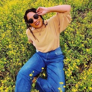 Meet your Posher, Knia